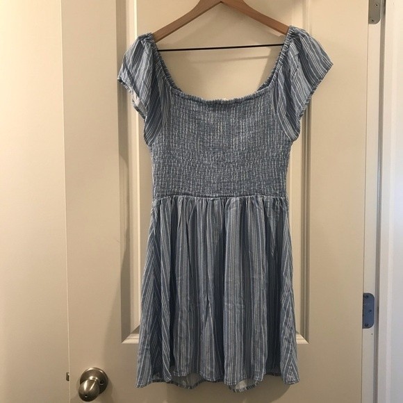 Aeropostale Blue and White Striped Keyhole Smocked Mini Dress - Size Large - Picture 10 of 13